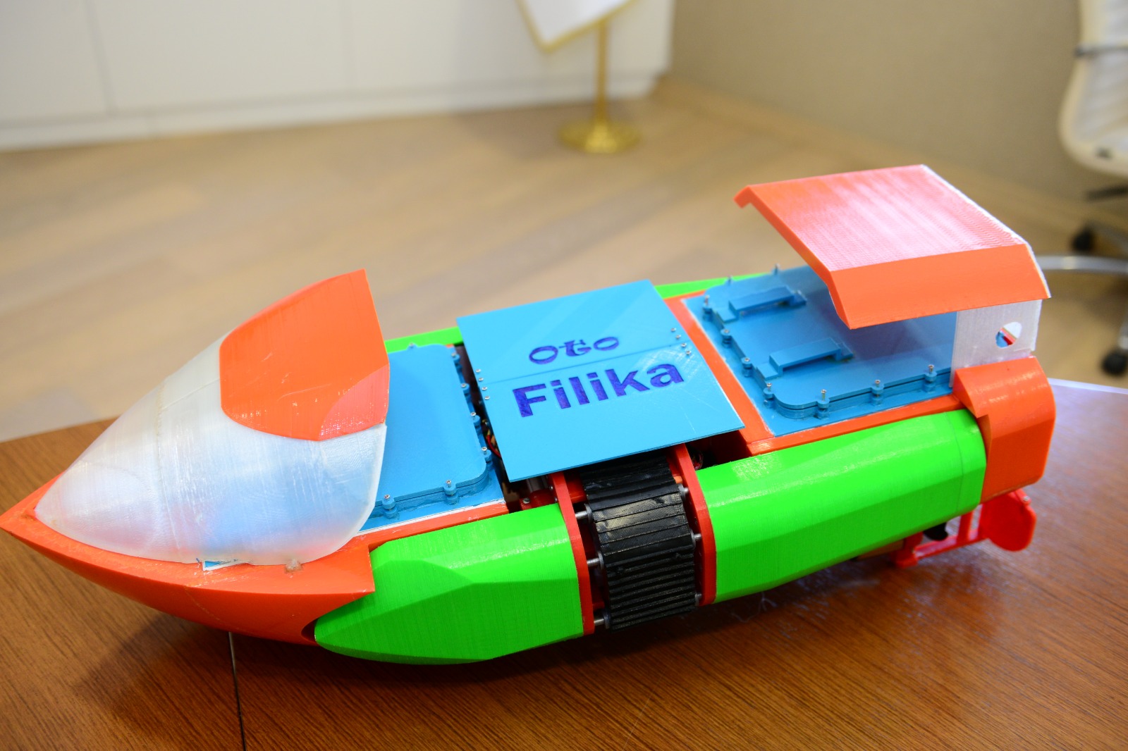 Üniversitemiz Rektörü Prof. Dr. Niyazi Can, TEKNOFEST 2021’de ‘OtoFilika’ Projesiyle Birinci Olan ‘Filikaelçi’ Takımını Ödüllendirdi