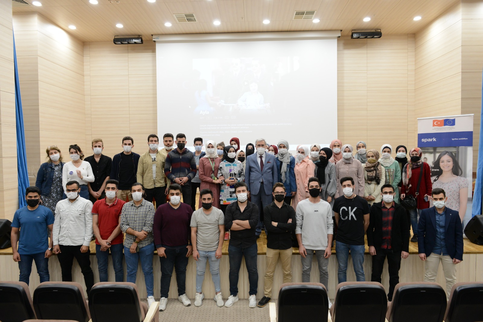 SPARK Burslarından Faydalanan Öğrenciler Film Gösterimi Etkinliğinde Bir Araya Geldi