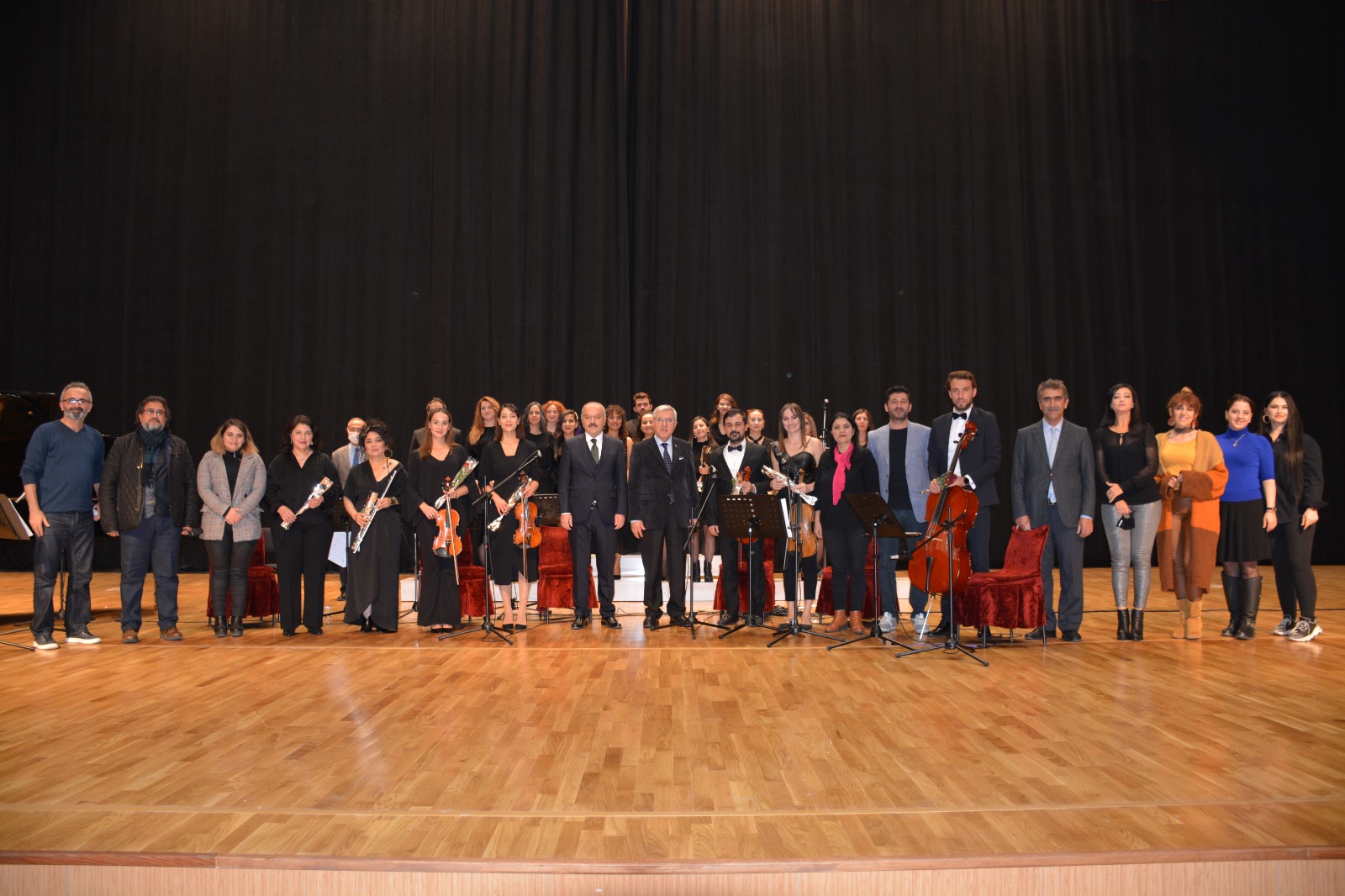 KSÜ ve Kahramanmaraş İl Milli Eğitim Müdürlüğü İşbirliğiyle ‘Öğretmenler Günü Konseri’ Düzenlendi