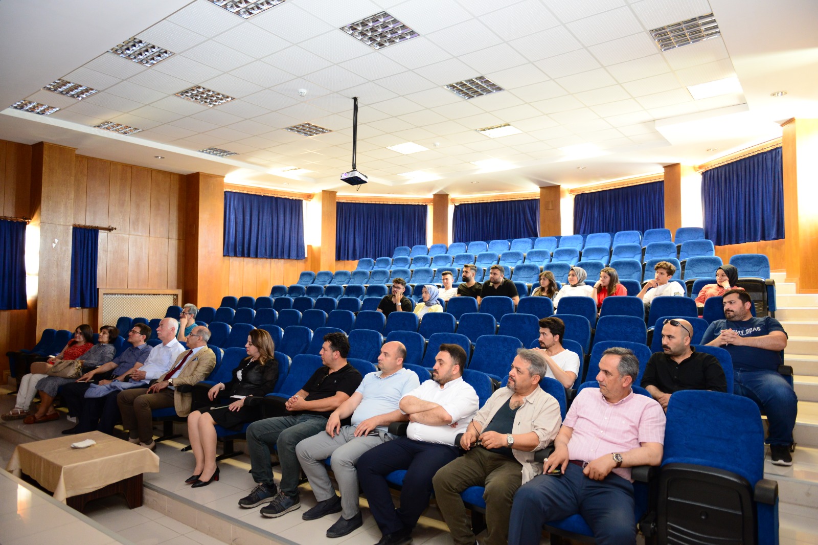 Üniversitemizde Gerçekleştirilen Konferansta, İstanbul’un Fethinin Türk ve Dünya Tarihi Açısından Önemi Konuşuldu