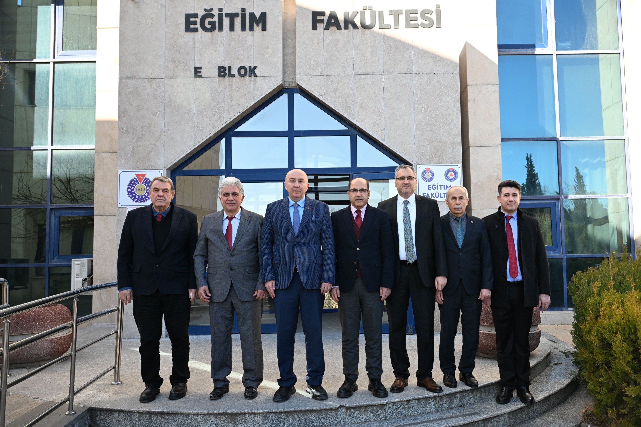  Eğitim Fakültesi Dekanlığına Prof. Dr. Ahmet Tekbıyık Atandı 