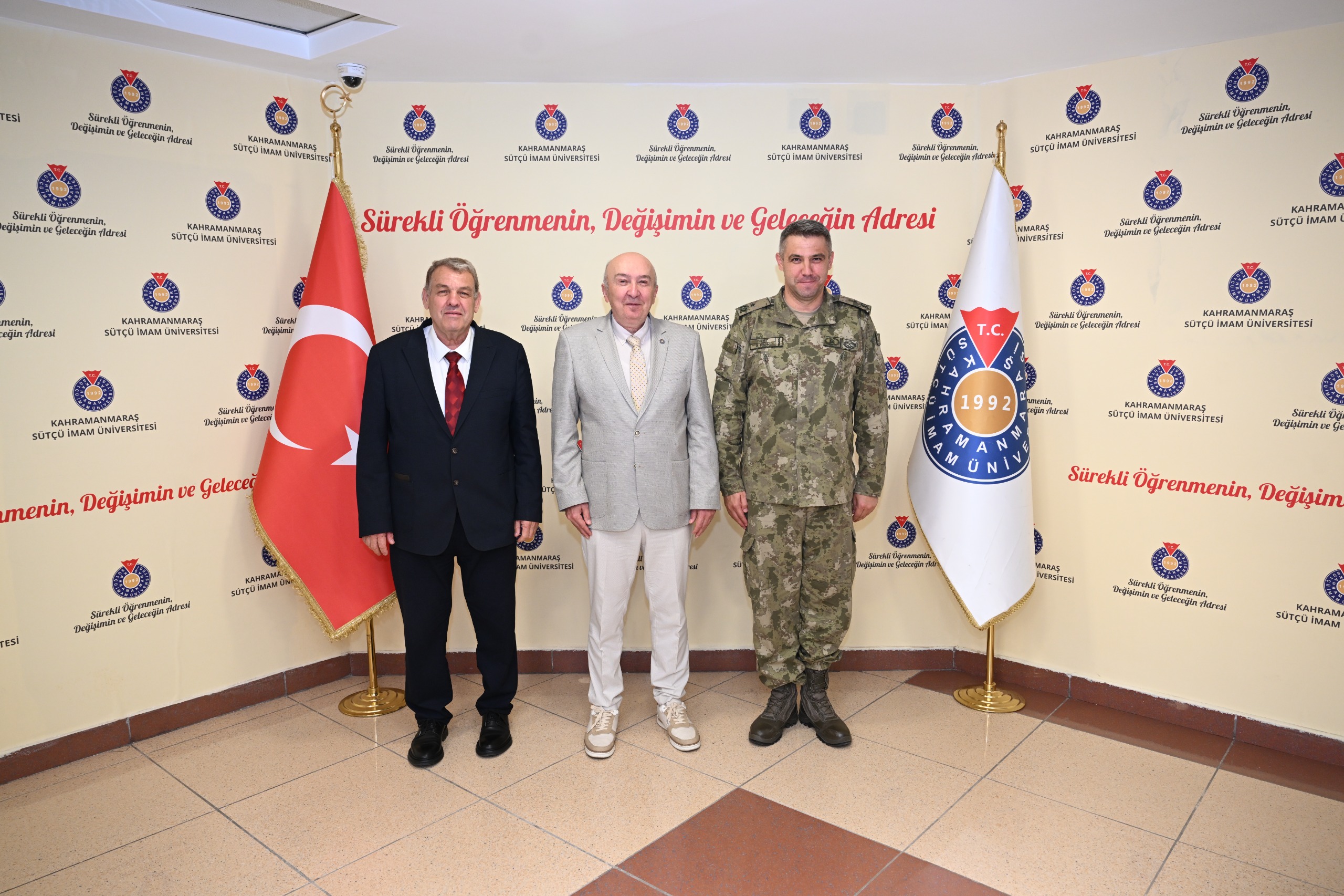 2. Zırhlı Tugay Komutanı Tuğgeneral Mahmut Sert, KSÜ Rektörü Prof. Dr. Alptekin Yasım’ı Ziyaret Etti