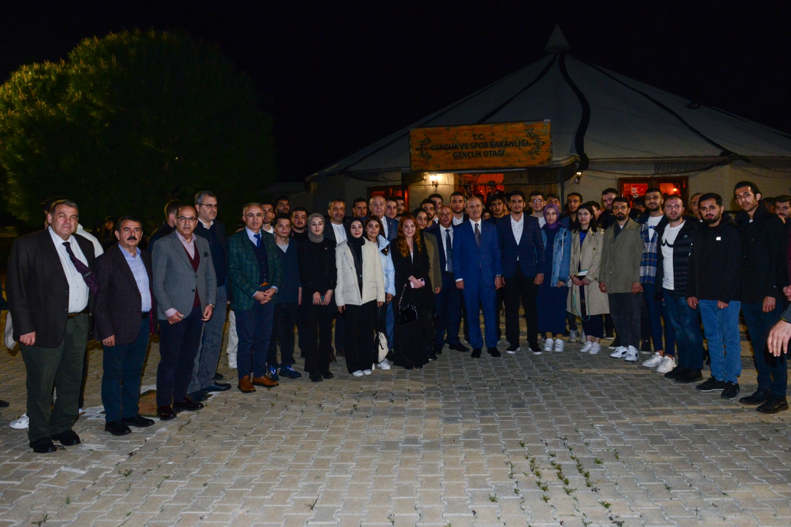 YÖK Başkanı Özvar KSÜ’yü Ziyaret Ederek Sahur Programında Öğrencilerle Bir Araya Geldi